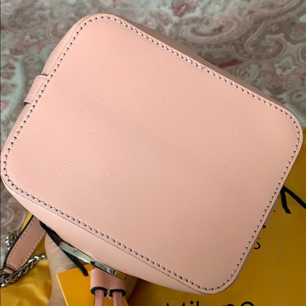 Mario Valentino discontinued Jules pink leather bucket bag - Picture 8 of 11